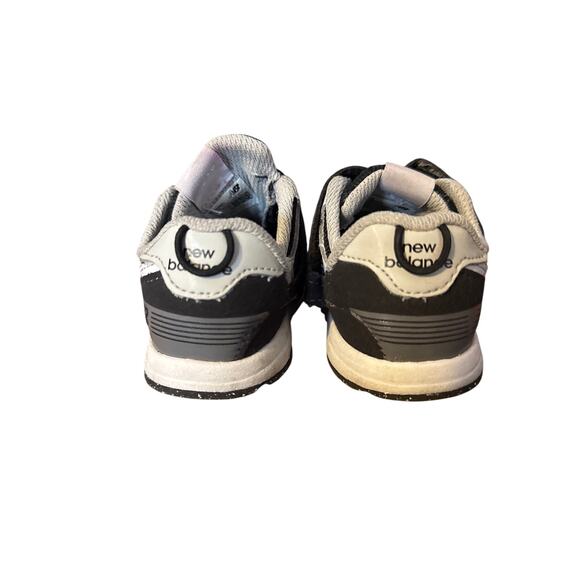 NEW BALANCE TODDLER size 5 sneakers - Picture 3 of 6
